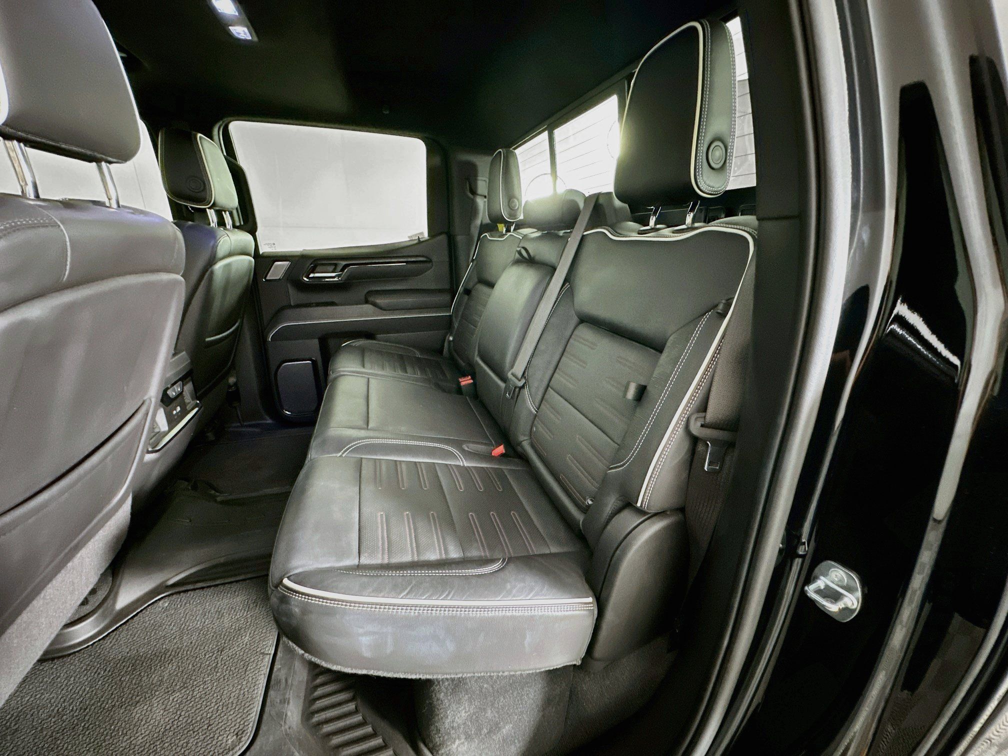 Used 2023 GMC Sierra 1500 AT4X AWD/4WD image 29