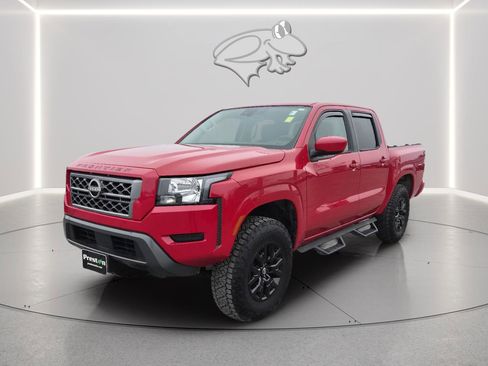 Used 2022 Nissan Frontier SV image 1
