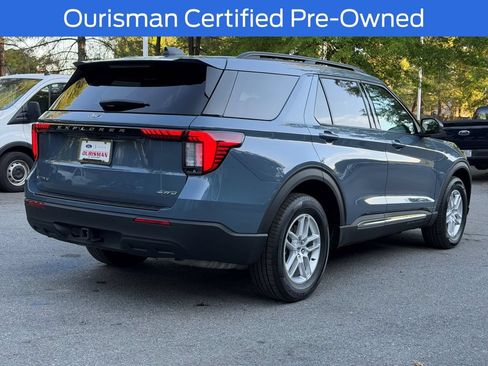 Used 2025 Ford Explorer Active AWD/4WD image 8