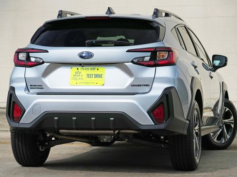 Used 2026 Subaru Crosstrek 2.5i Premium AWD/4WD image 5