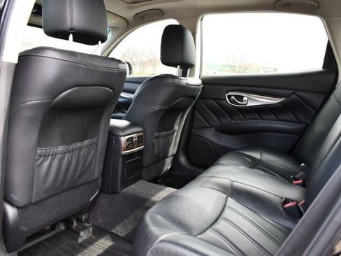 Used 2016 INFINITI Q70 L 3.7 w/ Deluxe Touring Package image 14