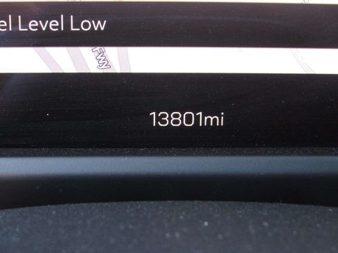 Used 2026 GMC Acadia Elevation FWD image 27