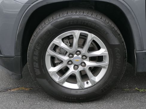 Used 2021 Chevrolet Traverse LS FWD image 10