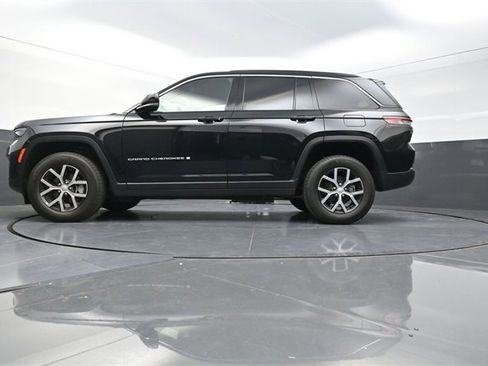 New 2025 Jeep Grand Cherokee Limited w/ Luxury Tech Group II image 20