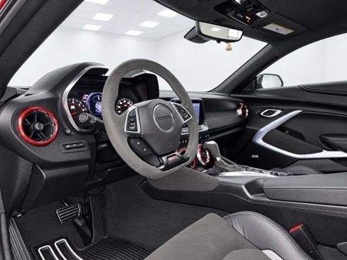 Used 2021 Chevrolet Camaro SS RWD image 18