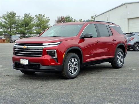 New 2026 Chevrolet Traverse LT w/ Driver Confidence Package image 1