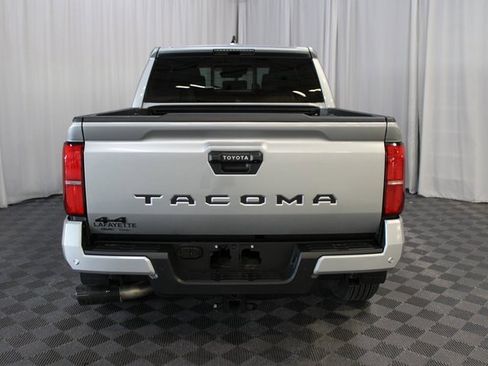 Used 2025 Toyota Tacoma Limited image 5