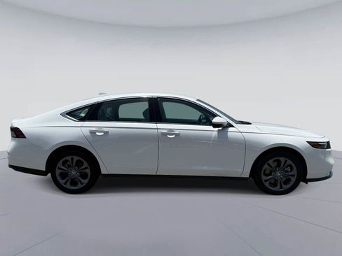 Certified 2025 Honda Accord EX-L image 2