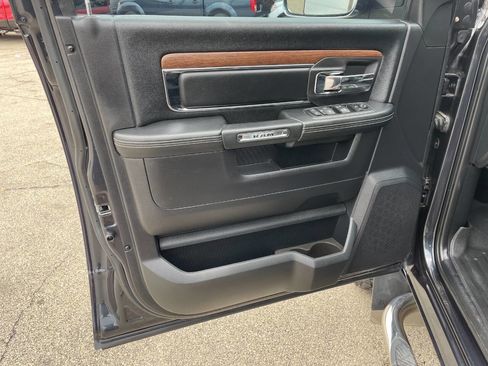 Used 2016 RAM 3500 Laramie w/ Convenience Group image 17