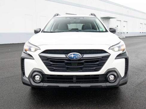 Used 2023 Subaru Outback Premium AWD/4WD image 9