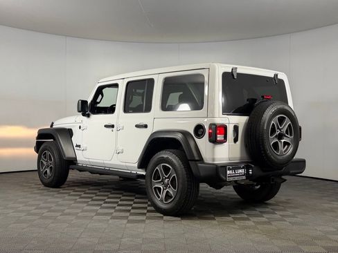 Used 2022 Jeep Wrangler Unlimited Sport w/ Sun And Sound Package AWD/4WD image 10