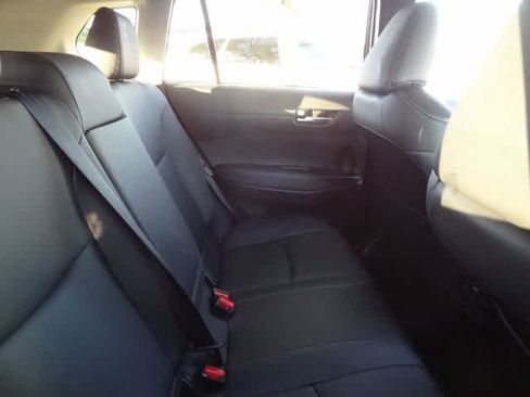 Certified 2025 Toyota Corolla Cross XLE FWD image 16