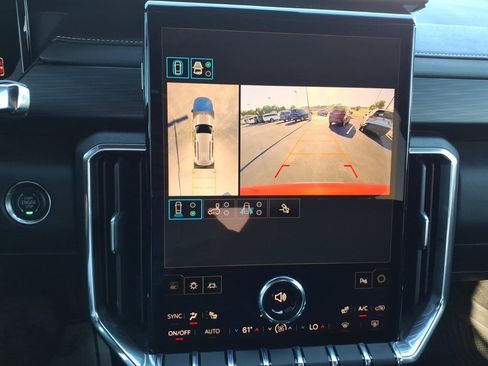 Used 2026 GMC Acadia Elevation w/ Super Cruise Package FWD image 18