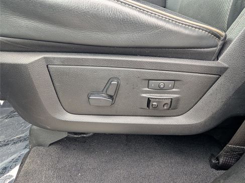 Used 2018 RAM 3500 Laramie Longhorn image 20