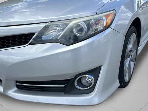 Used 2014 Toyota Camry image 33