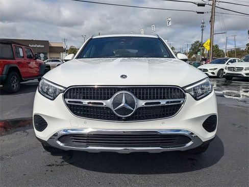 Used 2025 Mercedes-Benz GLC 300 image 10