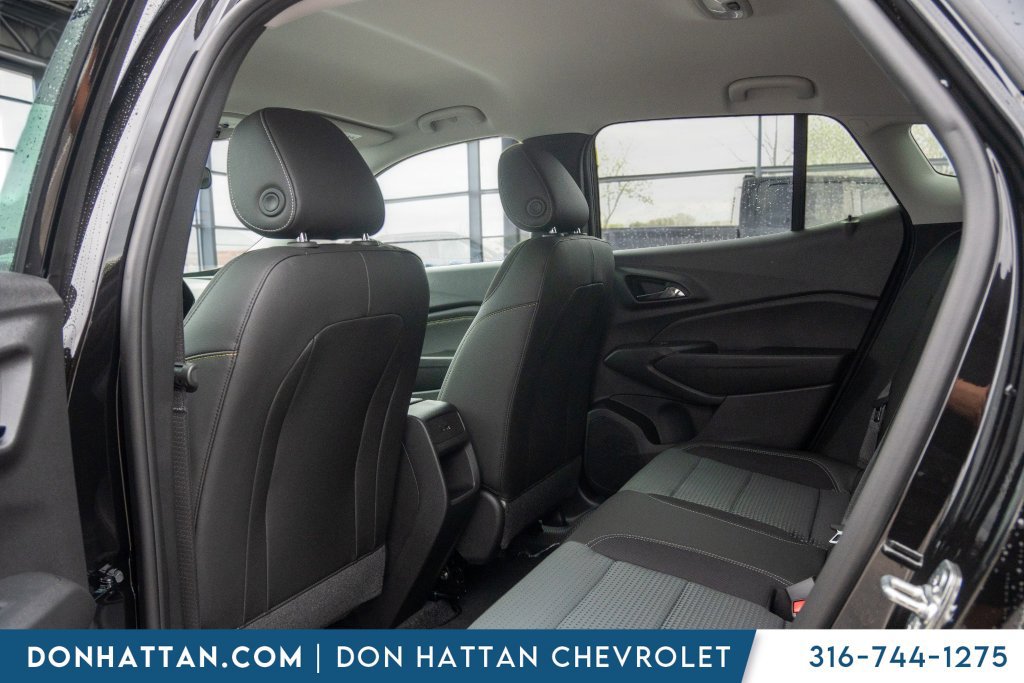New 2026 Chevrolet Trax LT w/ LT Convenience Package FWD image 17
