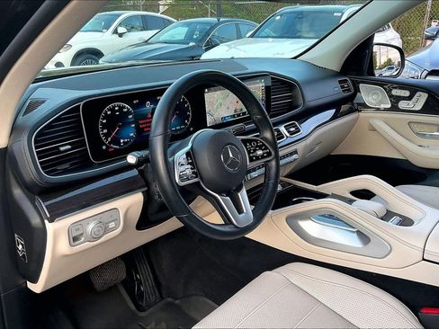 Certified 2023 Mercedes-Benz GLS 450 4MATIC image 11