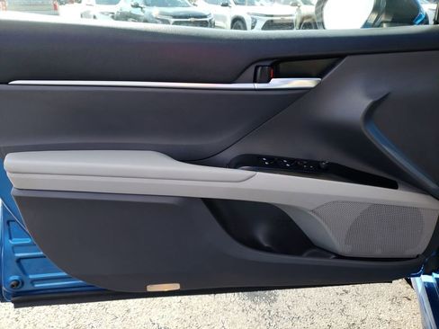 Used 2019 Toyota Camry SE w/ Convenience Package image 10