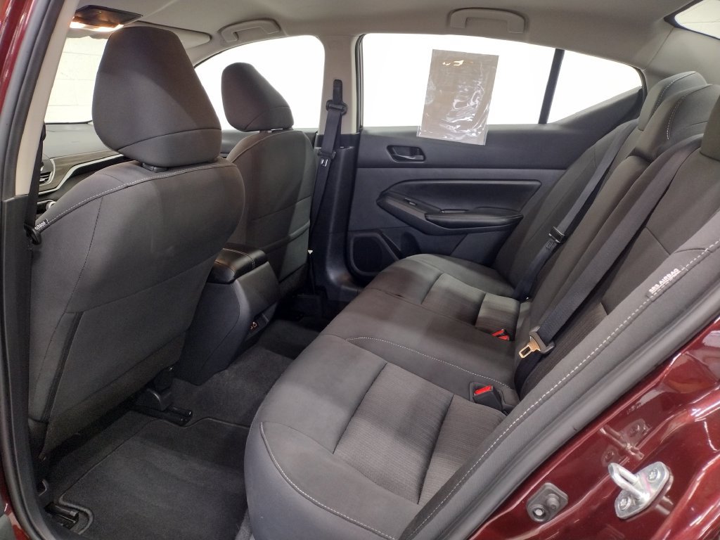 Used 2025 Nissan Altima 2.5 SV FWD image 22