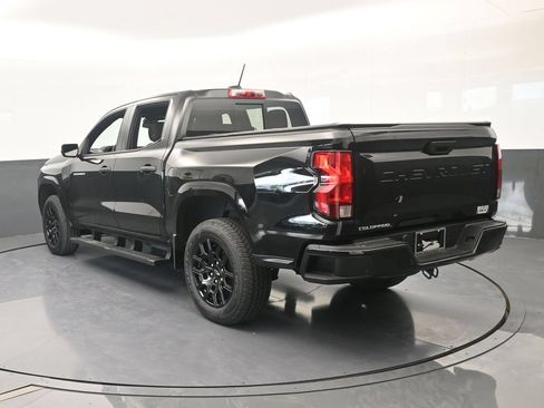 Used 2026 Chevrolet Colorado W/T w/ WT Custom Package RWD image 4