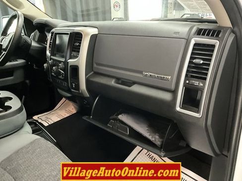 Used 2019 RAM 1500 Big Horn AWD/4WD image 40