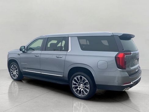 Used 2025 GMC Yukon XL Denali image 5