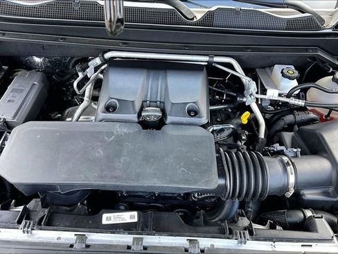 Used 2025 GMC Canyon AT4 w/ Technology Plus Package AWD/4WD image 30