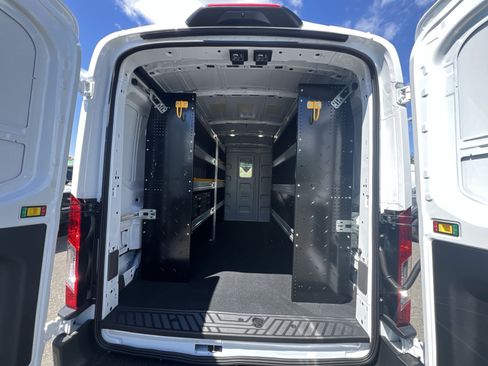 New 2026 Ford Transit 250 148 Medium Roof image 23
