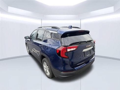 Used 2022 GMC Terrain SLE w/ Driver Convenience Package AWD/4WD image 6