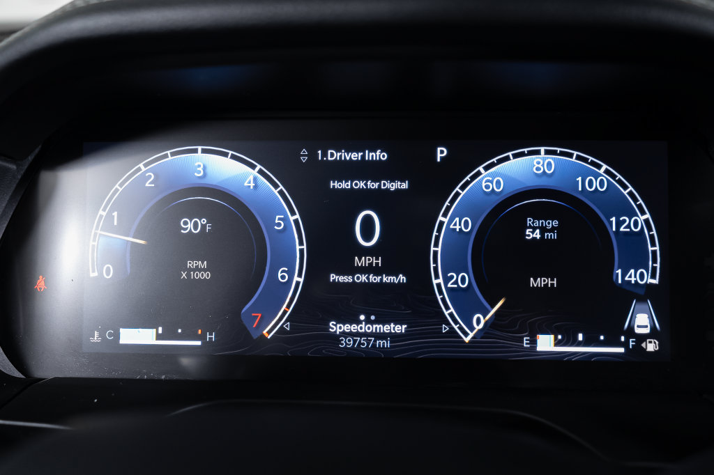 Used 2023 Jeep Grand Cherokee Limited w/ Luxury Tech Group II RWD image 30
