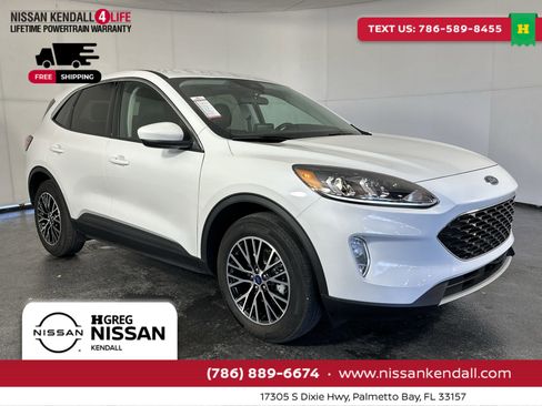 Used 2022 Ford Escape SEL image 2