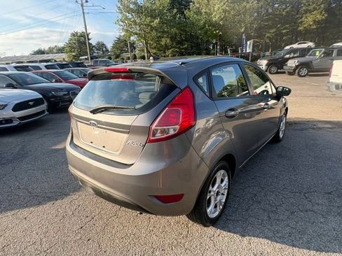 Used 2014 Ford Fiesta SE FWD image 5