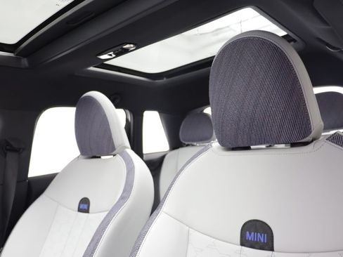 New 2026 MINI Cooper 4-Door Hardtop FWD image 13