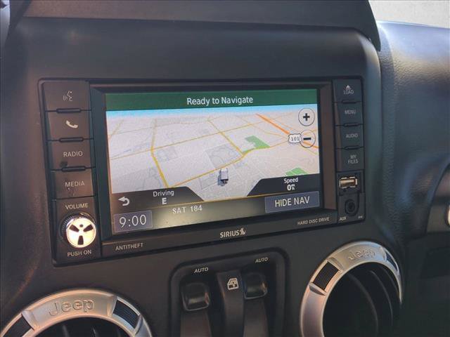 Used 2018 Jeep Wrangler Sahara w/ Connectivity Group AWD/4WD image 13