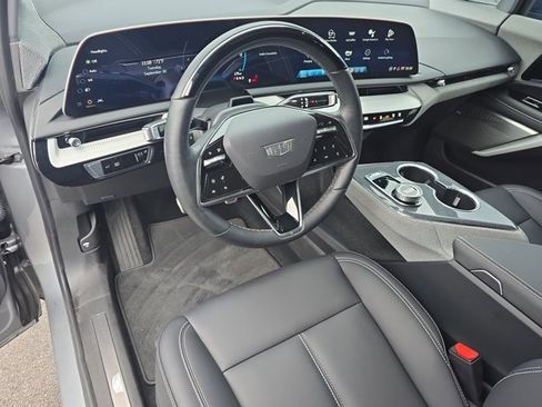 Certified 2025 Cadillac Optiq Luxury 1 image 15