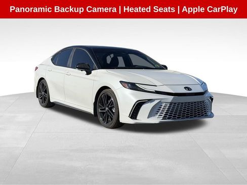 Used 2025 Toyota Camry XSE image 1