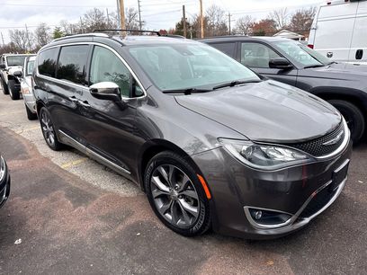 Used 2017 Chrysler Pacifica Limited