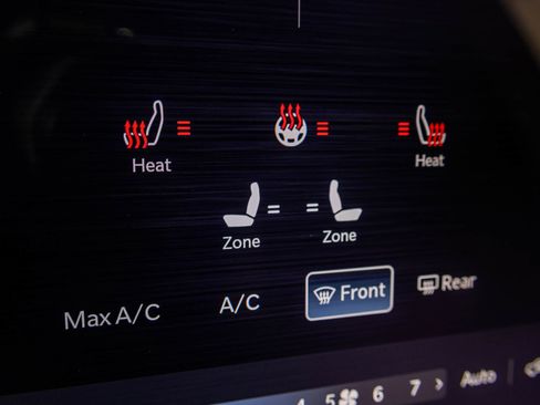 New 2026 RAM 1500 4x4 Crew Cab image 8