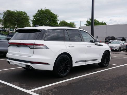 Used 2025 Lincoln Aviator Reserve w/ Equipment Group 201A AWD/4WD image 4