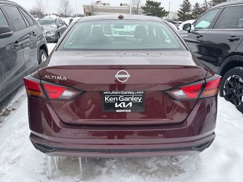 Used 2025 Nissan Altima 2.5 SV image 5