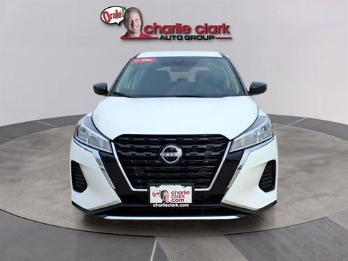 Used 2023 Nissan Kicks S image 8