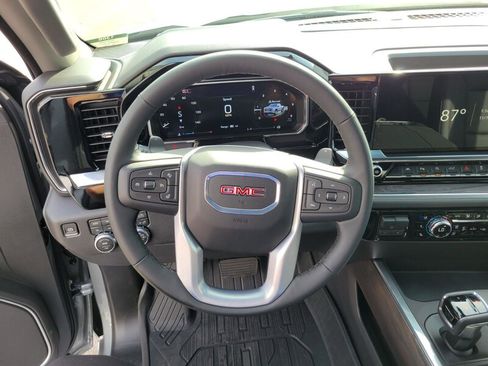 New 2026 GMC Sierra 1500 SLT image 16