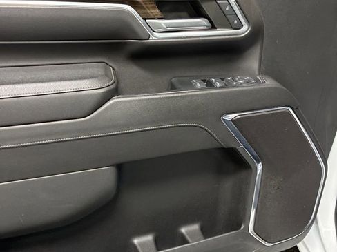 Used 2024 Chevrolet Silverado 2500 LT w/ Convenience Package image 14