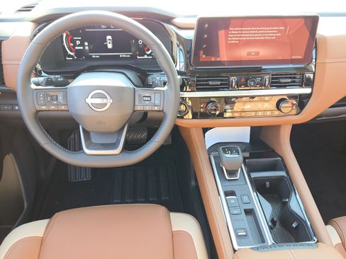 New 2026 Nissan Pathfinder Platinum w/ Cargo Package image 12