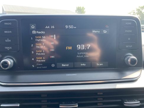 Used 2020 Kia Telluride S AWD/4WD image 25