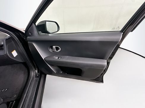 Used 2024 Hyundai Ioniq 5 SEL RWD image 32