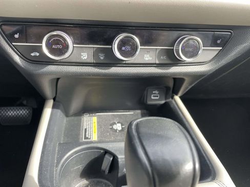 Used 2023 Honda HR-V EX-L image 42