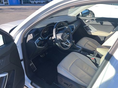 Used 2023 Audi Q3 2.0T Premium Plus w/ Premium Plus Package image 7