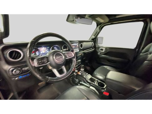 Used 2022 Jeep Wrangler Unlimited Rubicon 4xe w/ Cold Weather Group AWD/4WD image 11